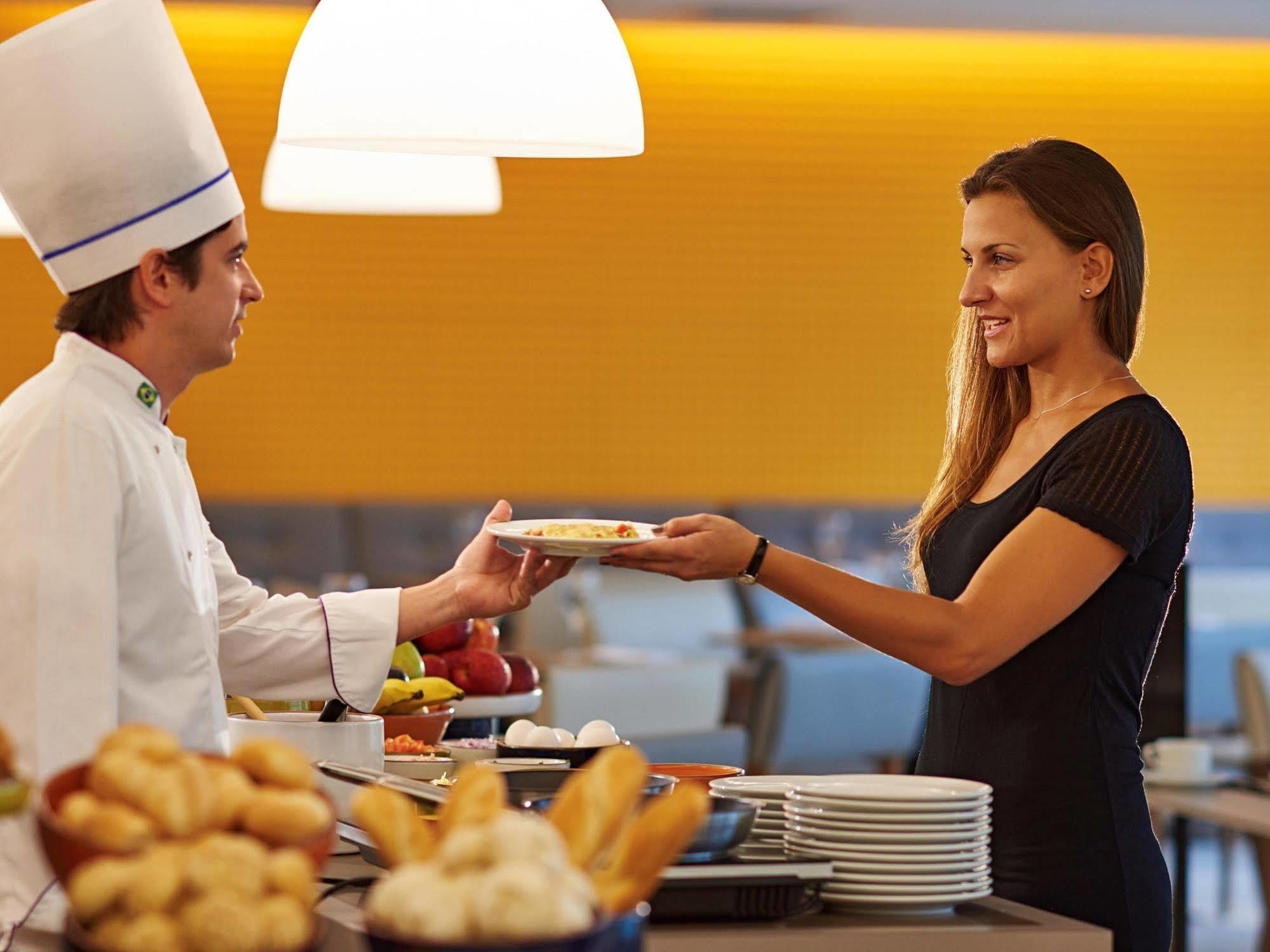 Ibis Parque Olimpico Hotel 3*